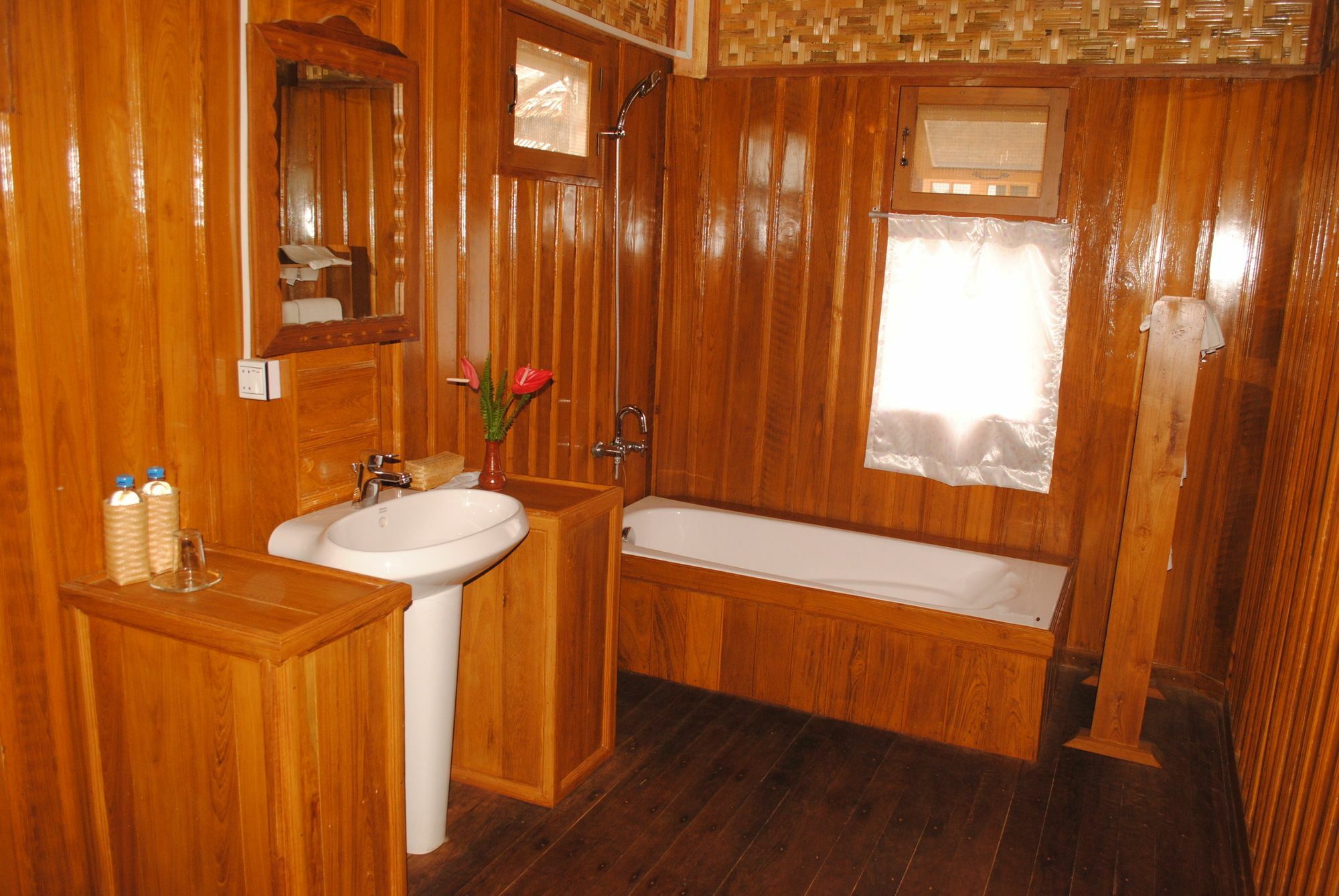Golden Island Cottages Thale U Hotel Ywama Екстер'єр фото